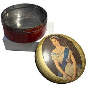 Vintage Queen Elizabeth II Round Cookie Biscuit Tin Container Lid Red Base 8"